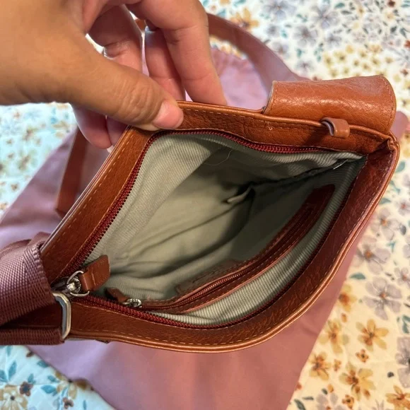 Radley London Crossbody Bag - Picture 6 of 7